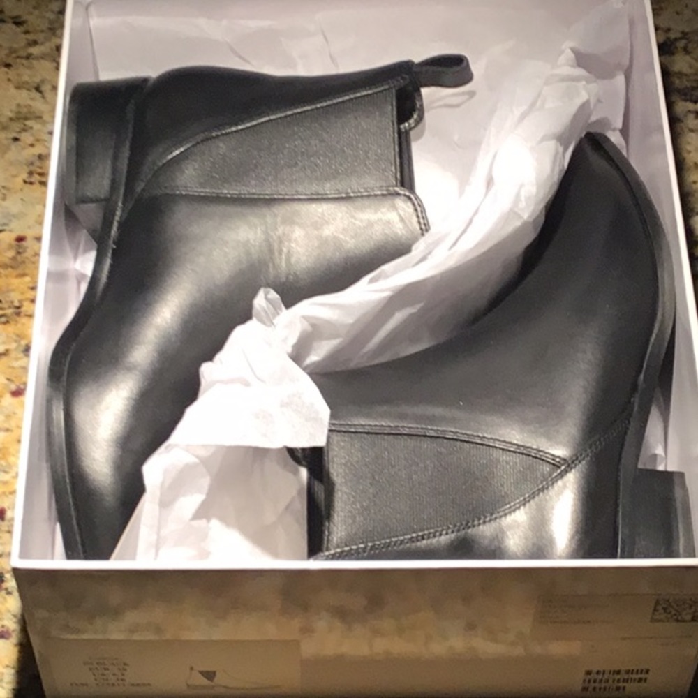 Stockholm atelier and other stories Chelsea boots